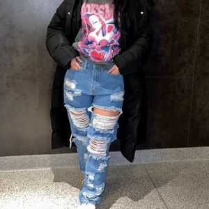 FASHION NOVA “Get Ready Distressed Boyfriend Jeans”